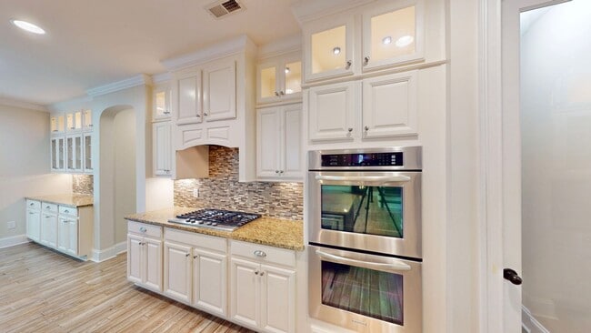 Building Photo - 11052 Preservation Park Dr