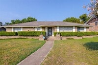 Building Photo - 5515 Longleaf Ln