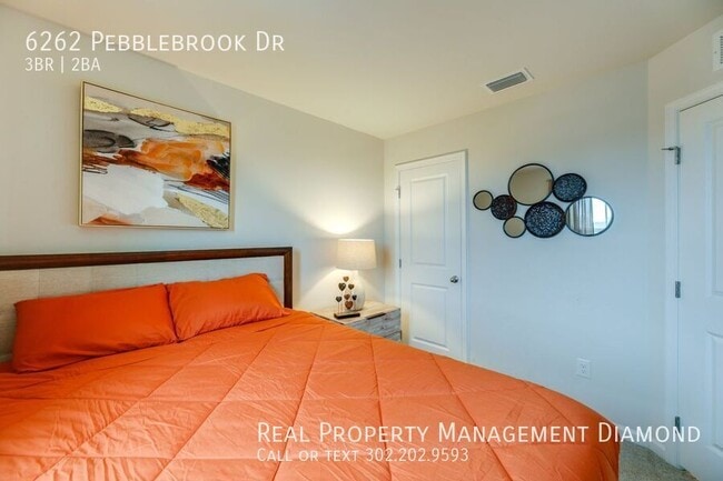 Building Photo - 6262 Pebblebrook Dr