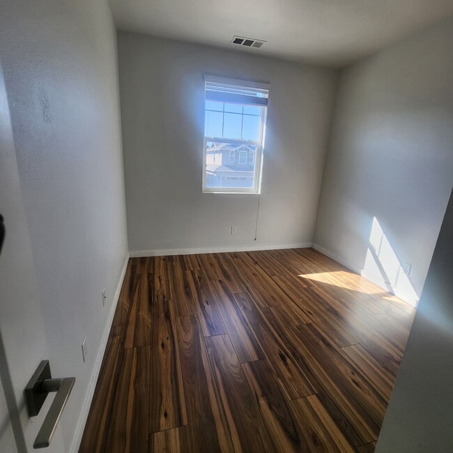 Building Photo - 2316 Dancing Penny Way