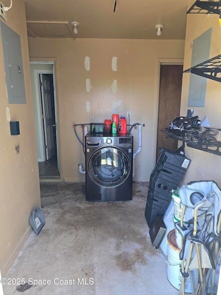 Building Photo - 6417 Ridgewood Ave