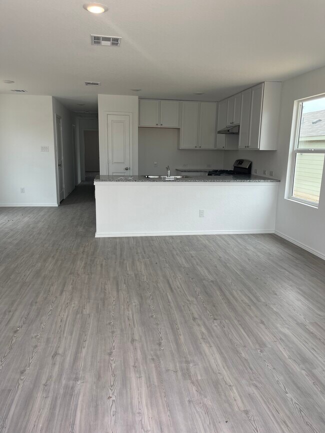 Building Photo - 14428 Southton Basin