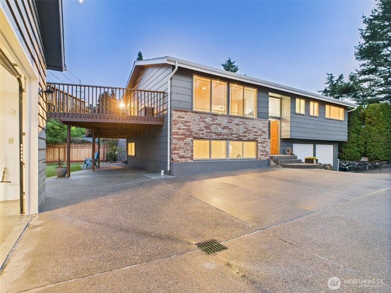 Building Photo - 11242B Fremont Ave N