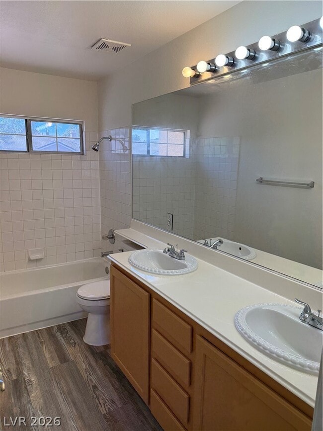 Building Photo - 10116 Desert Wind Dr