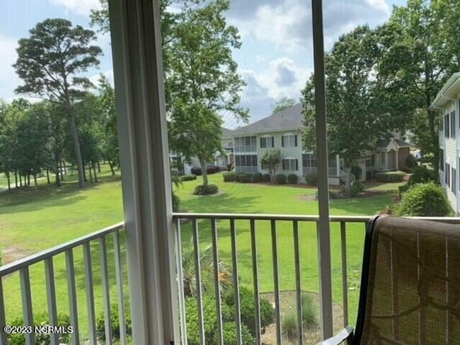 Building Photo - NEW REDUCED PRICE in Beautiful Sea Trail Plantation townhome