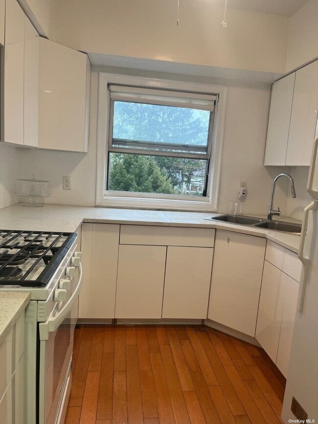 Building Photo - 261 Central Ave