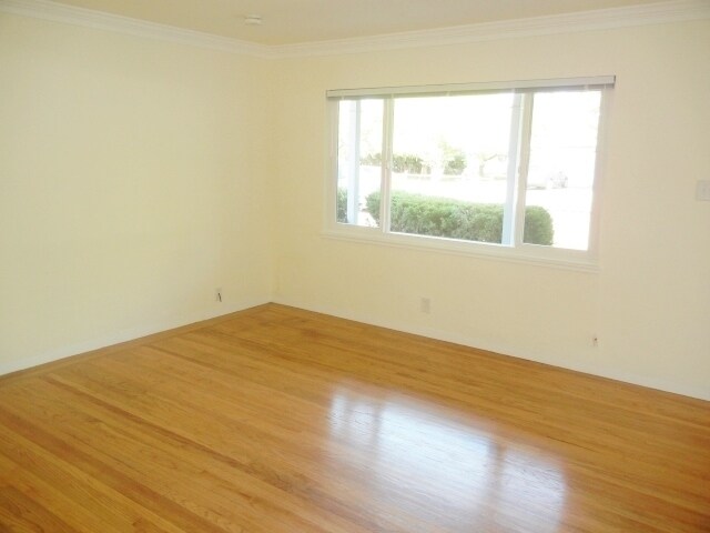 Building Photo - 945-947 15th Ave (LGC)