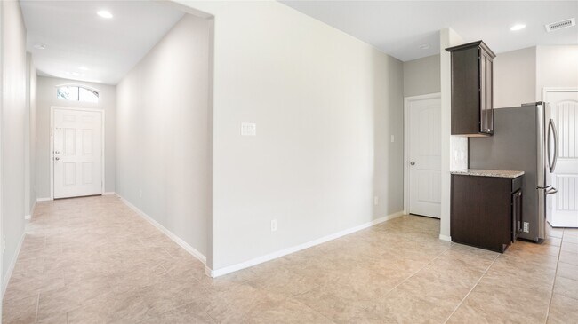 Building Photo - 2914 Canadian Goose Ln