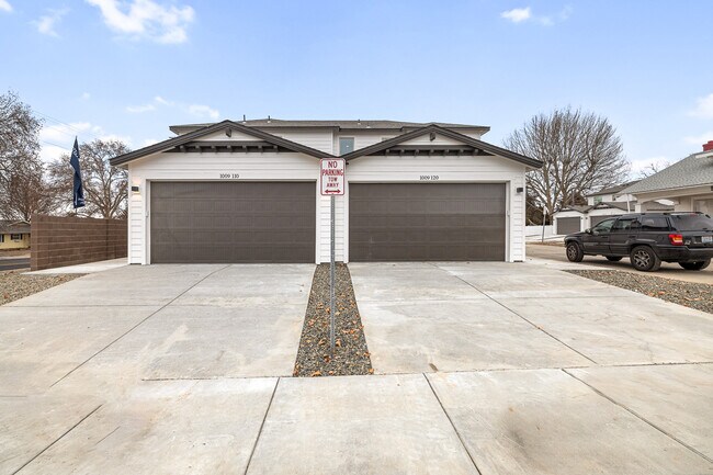 Building Photo - 1009 S Underwood Pl