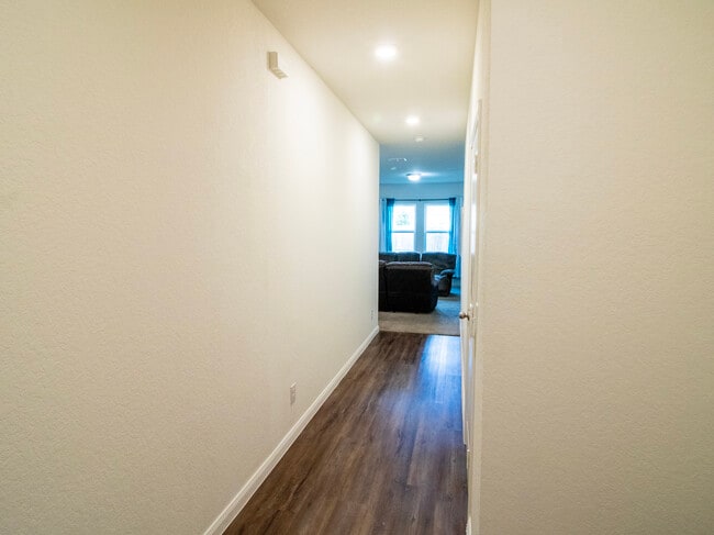 Building Photo - 13514 Flower Pond