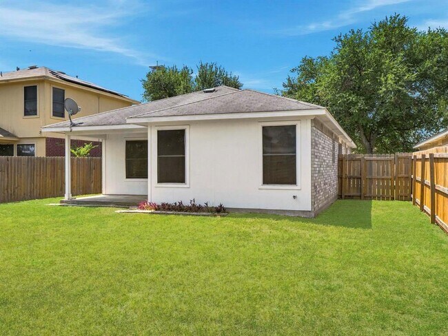 Building Photo - 1144 Miss Kimberly's Ln