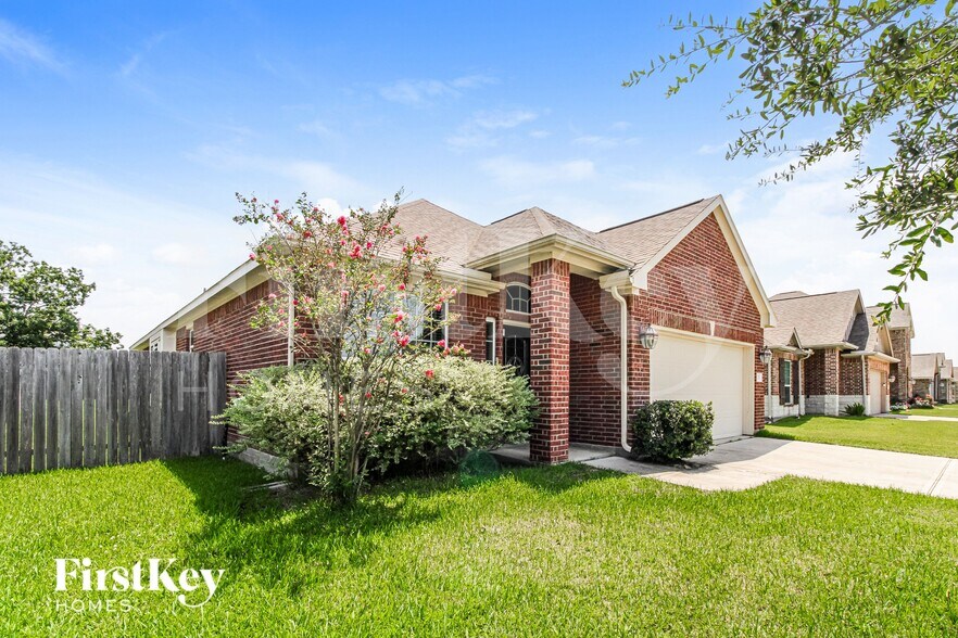 Building Photo - 131 Brazos Dr