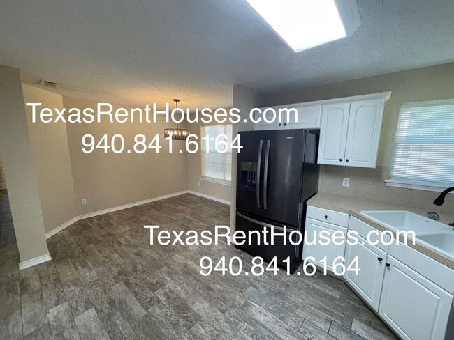 Building Photo - Spacious 3-Bedroom Home for Rent in Wichit...