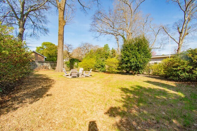 Building Photo - Available 3/27/26 - Charming Haymount 3 Bedroom 2 Bathroom Home- Pets Okay