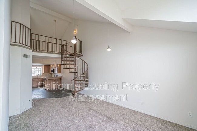 Building Photo - 18215 Flynn Dr
