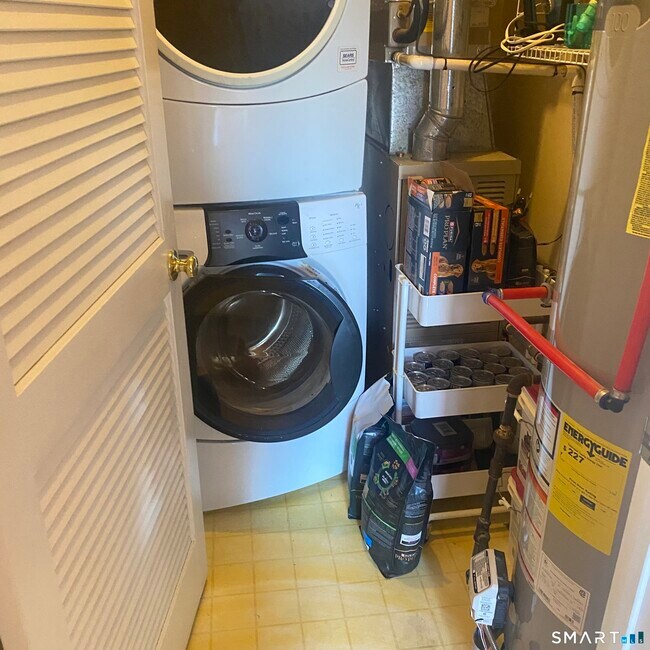 Building Photo - 3 Forest Glen Cir