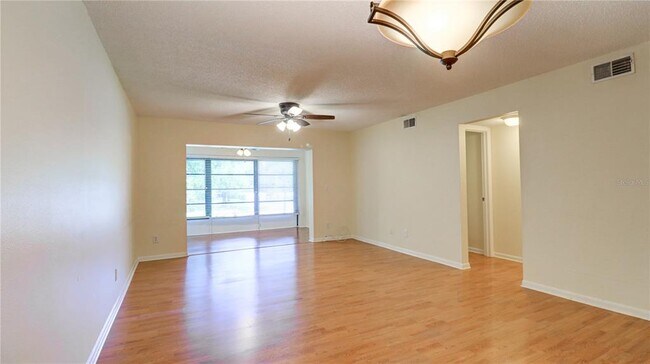 Building Photo - 3399 Mermoor Dr