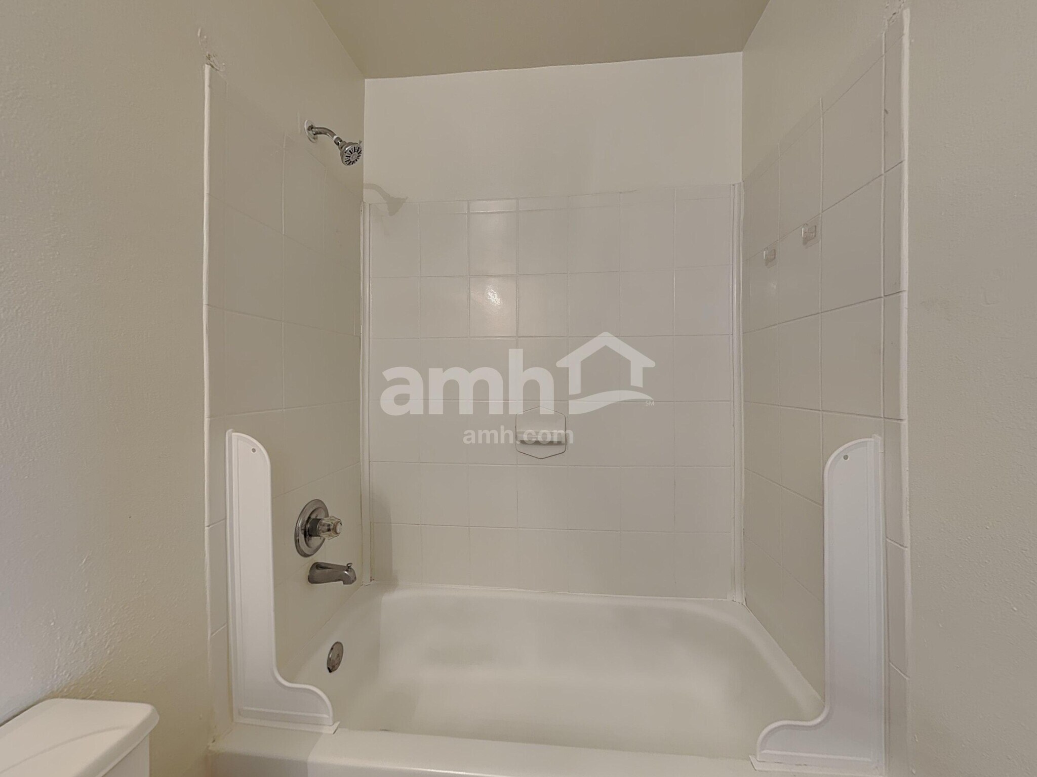 Building Photo - 20719 Dickinson Manor Ln