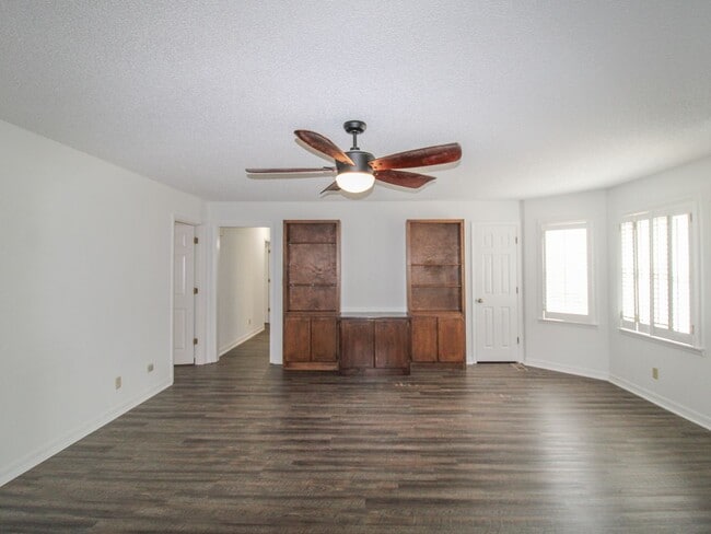Building Photo - Nice Home in Rogersville!