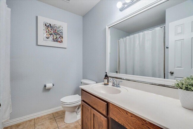 Building Photo - 2532 Ericanna Ln