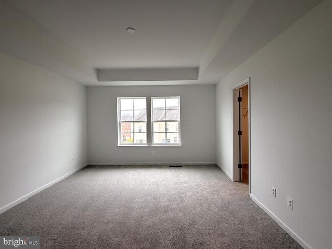 Building Photo - 453 Husky Trl