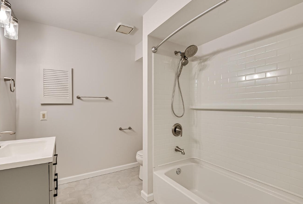 Building Photo - 119 Acadia Ct