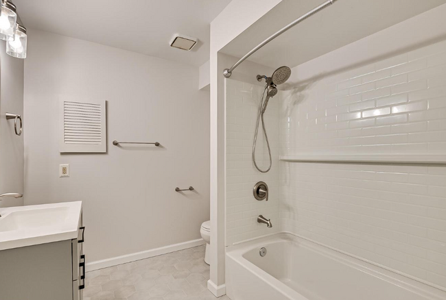 Building Photo - 119 Acadia Ct