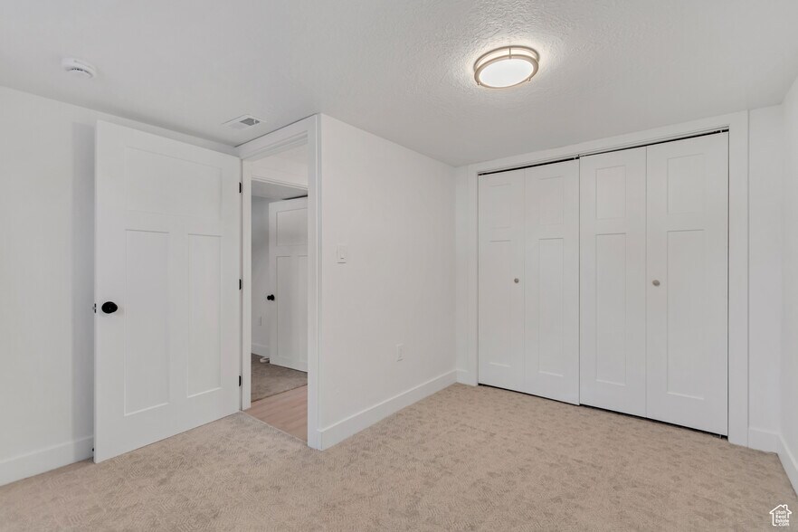 Building Photo - 394 N 100 E