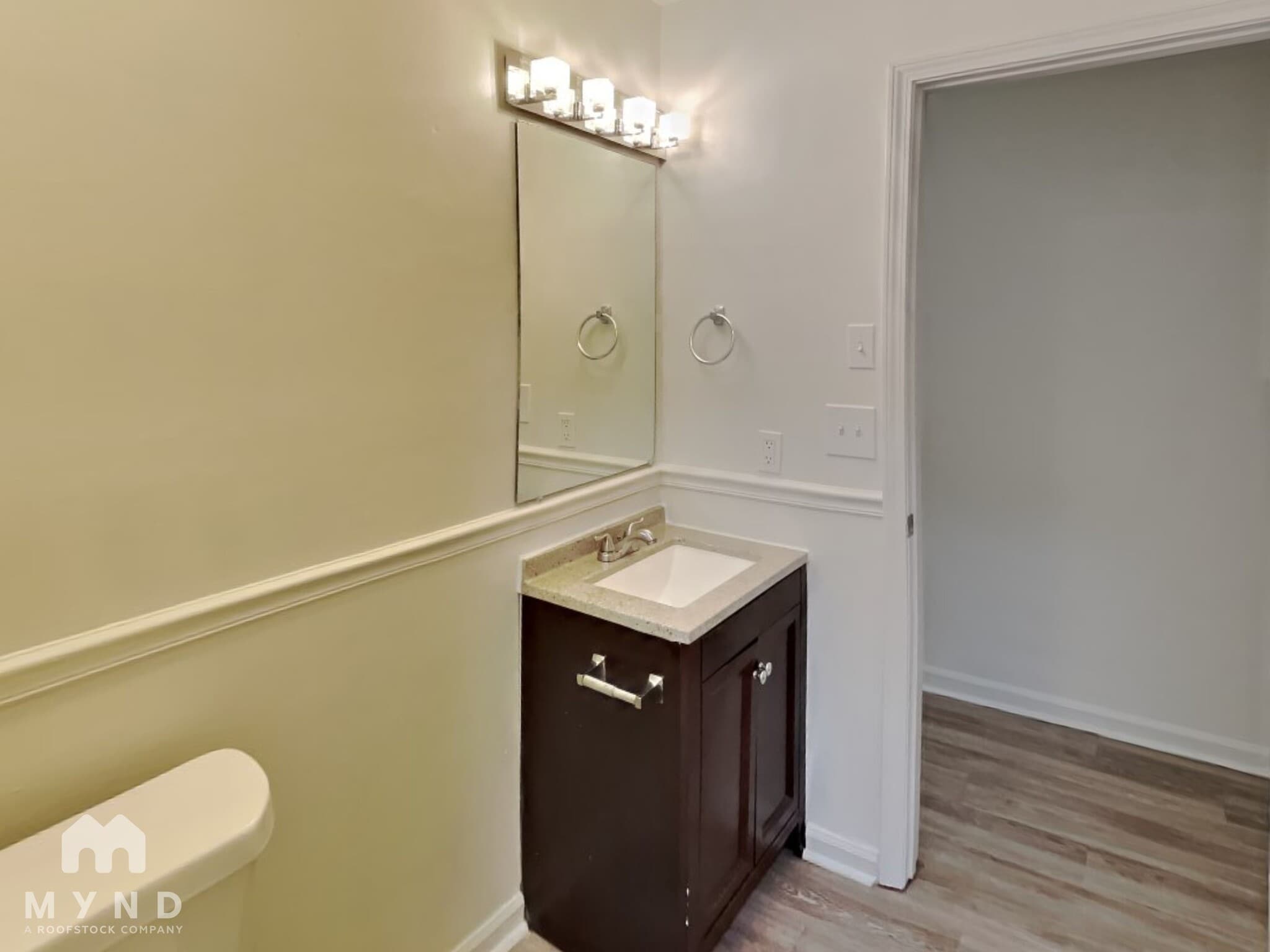 Building Photo - 456 Hardy Way