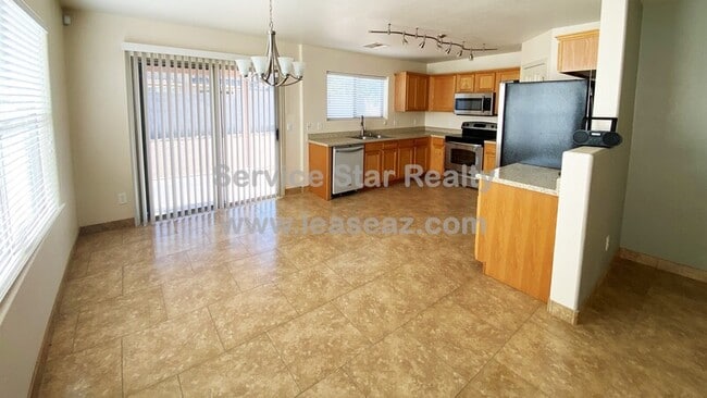 Building Photo - 3823 W White Canyon Rd