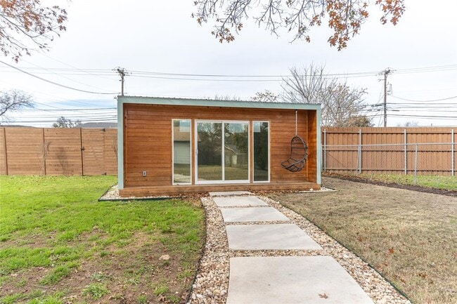 Building Photo - 5000 Winding Trail