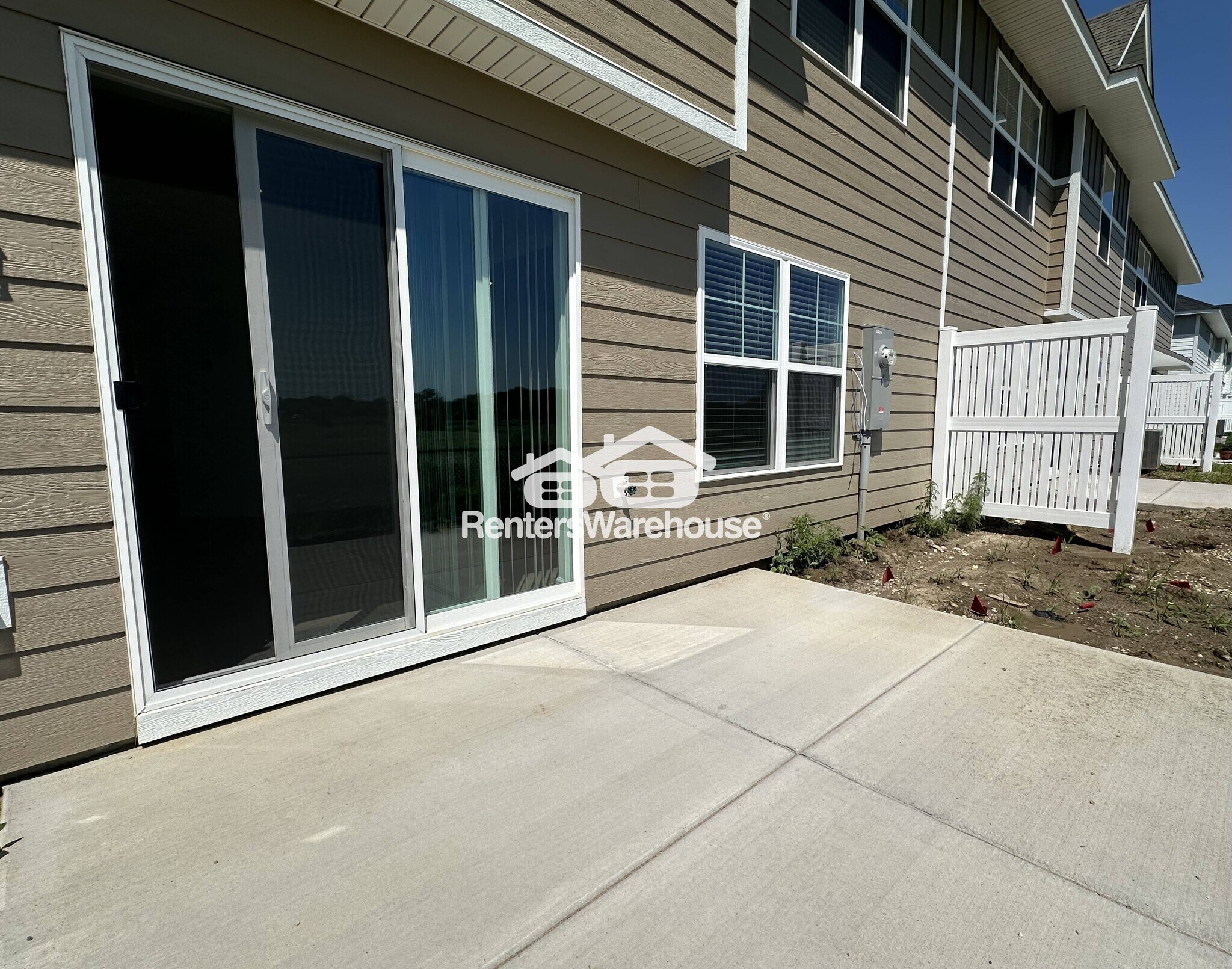 Building Photo - 1065 Jubert Dr