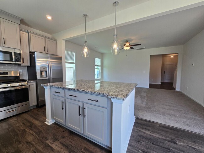 Building Photo - 1032 Crescent Moon Lp