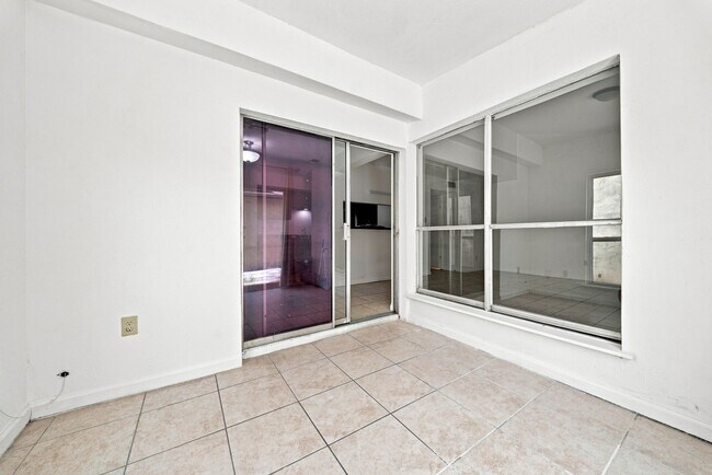 Building Photo - 12522 Autumn Leaf Ln