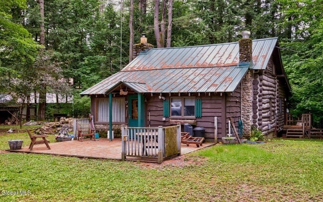 Building Photo - 33 Chuckwagon Trail