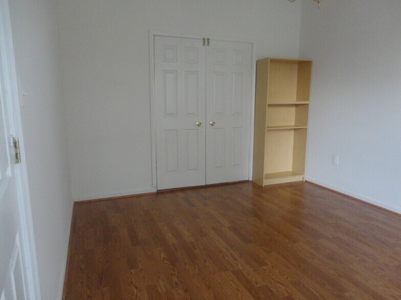 Building Photo - 8114 Pepper Ridge Way