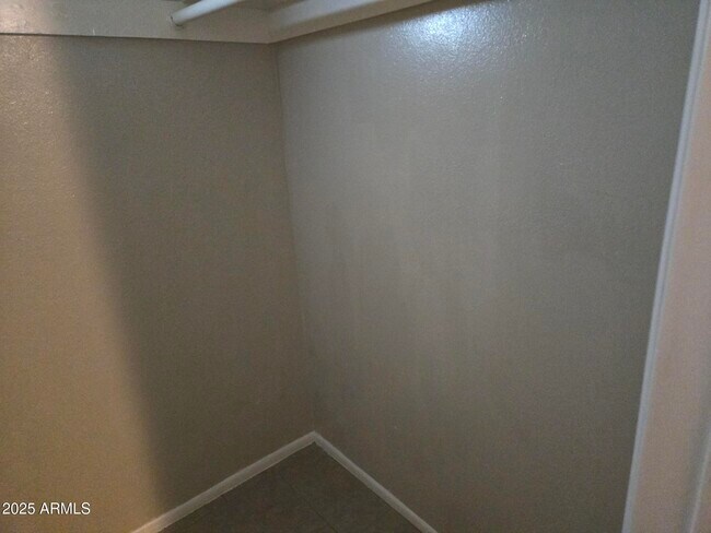 Building Photo - 902 E Southern Ave