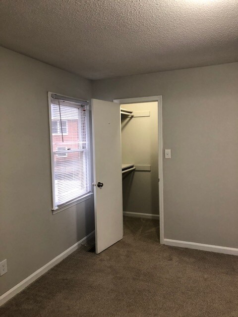 Building Photo - 4405 Graceland Ct