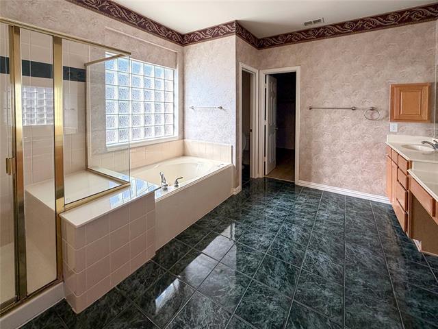 Building Photo - 2416 Geiberger Dr