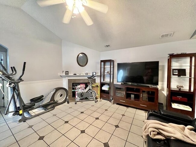 Building Photo - 1838 Brick Cir