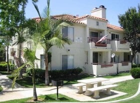 Building Photo - 415 Stoney Point Way