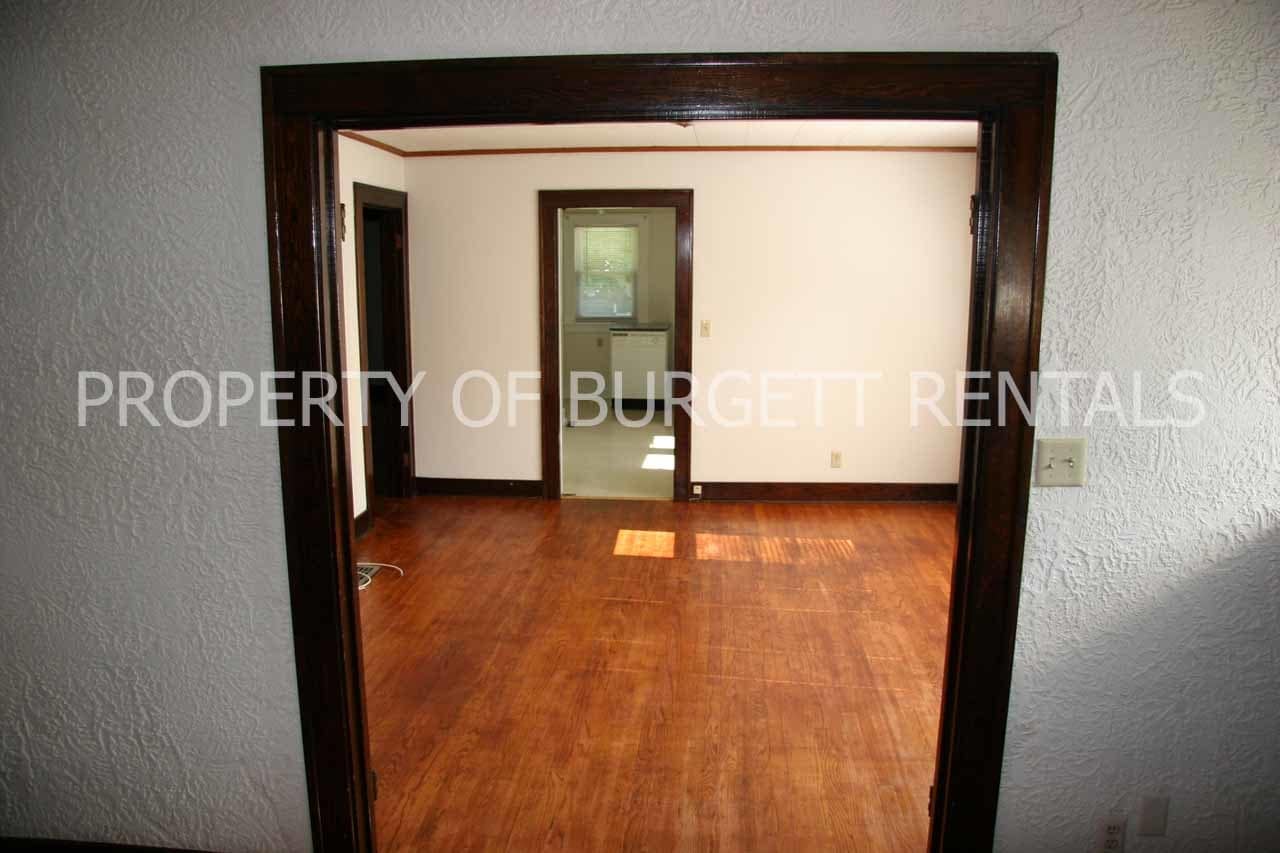 Building Photo - 410 Evergreen St