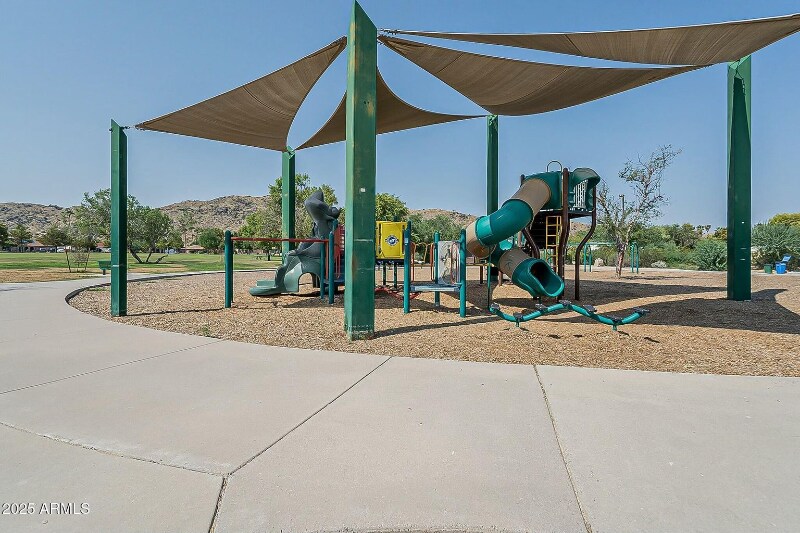 Building Photo - 4617 E La Puente Ave
