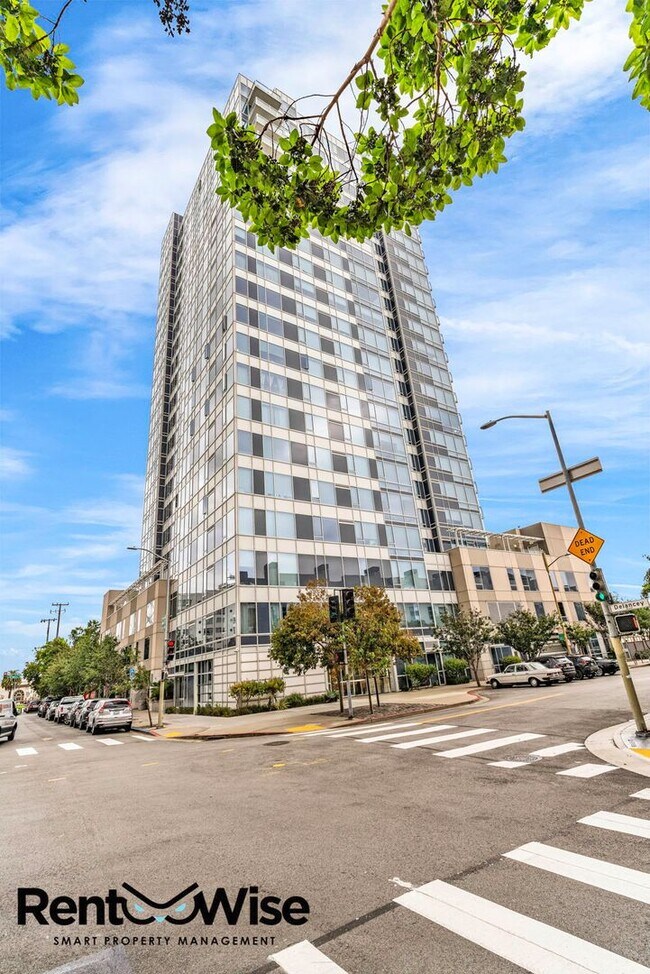 Building Photo - 501 Beale St