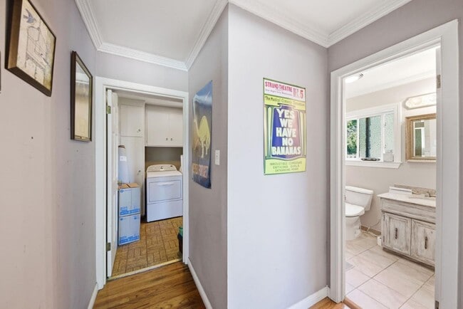 Building Photo - 25 Warmwood Way