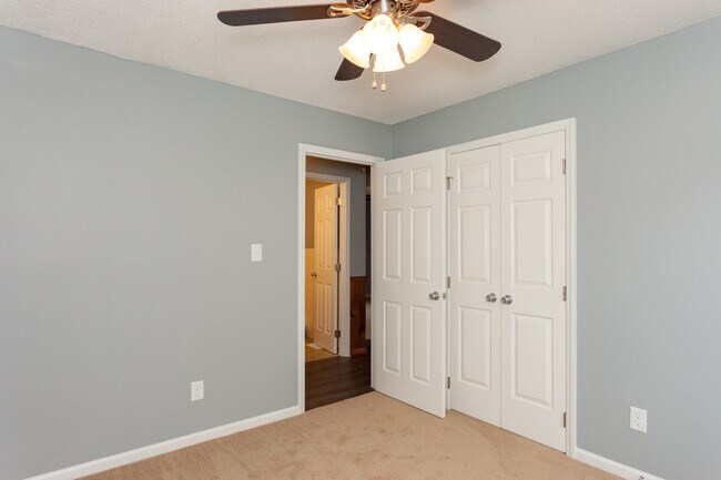 Building Photo - 3600 Ladywood Ct