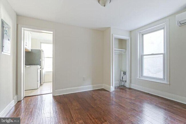 Building Photo - 4639 Umbria St