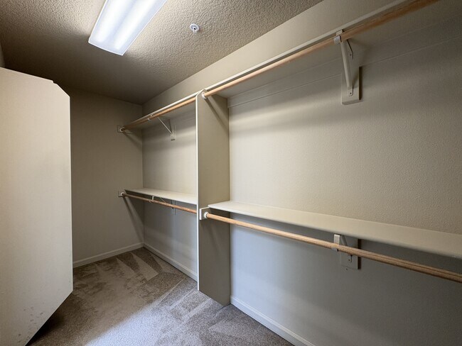 Building Photo - 10630 SW Kable St