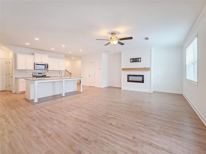 Building Photo - 5316 Briggs St