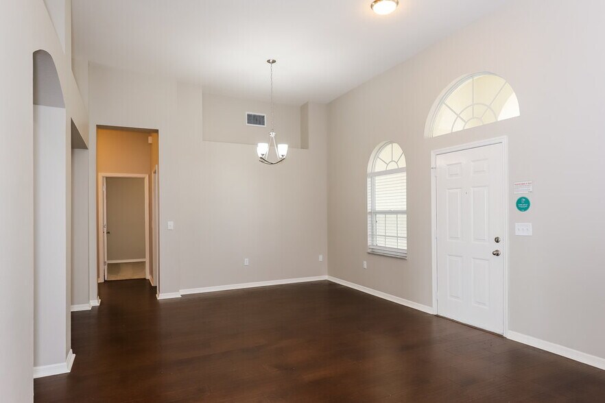 Building Photo - 2014 Cattleman Dr